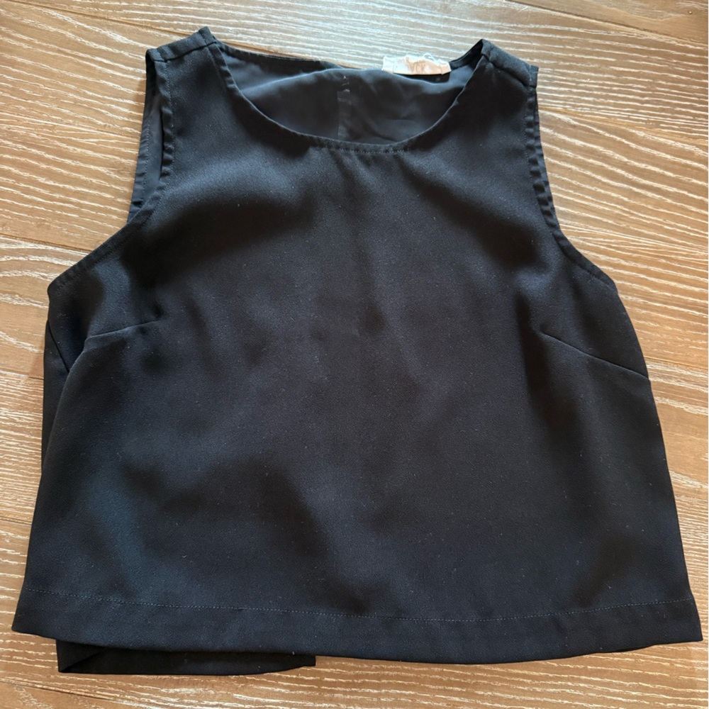 Lulus Split Back Chiffon Panel Top